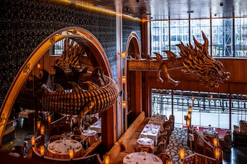 Interior del restaurante Le Chinois