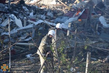 Trabajos de rescatistas en Zatoka,