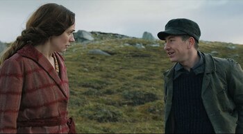 Kerry Condon y Barry Keoghan en "Almas en pena en Inisherin"