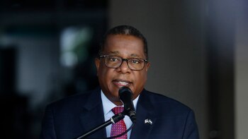 EE.UU. insta a Honduras a evitar la violencia en la crisis por la elección del fiscal