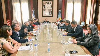 Kicillof se reunió con dirigentes del campo y anunció medidas para los productores afectados por la sequía y las heladas