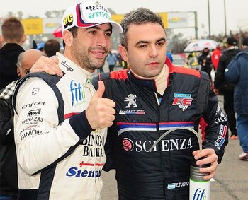 Junto a su Esteban Tuero,