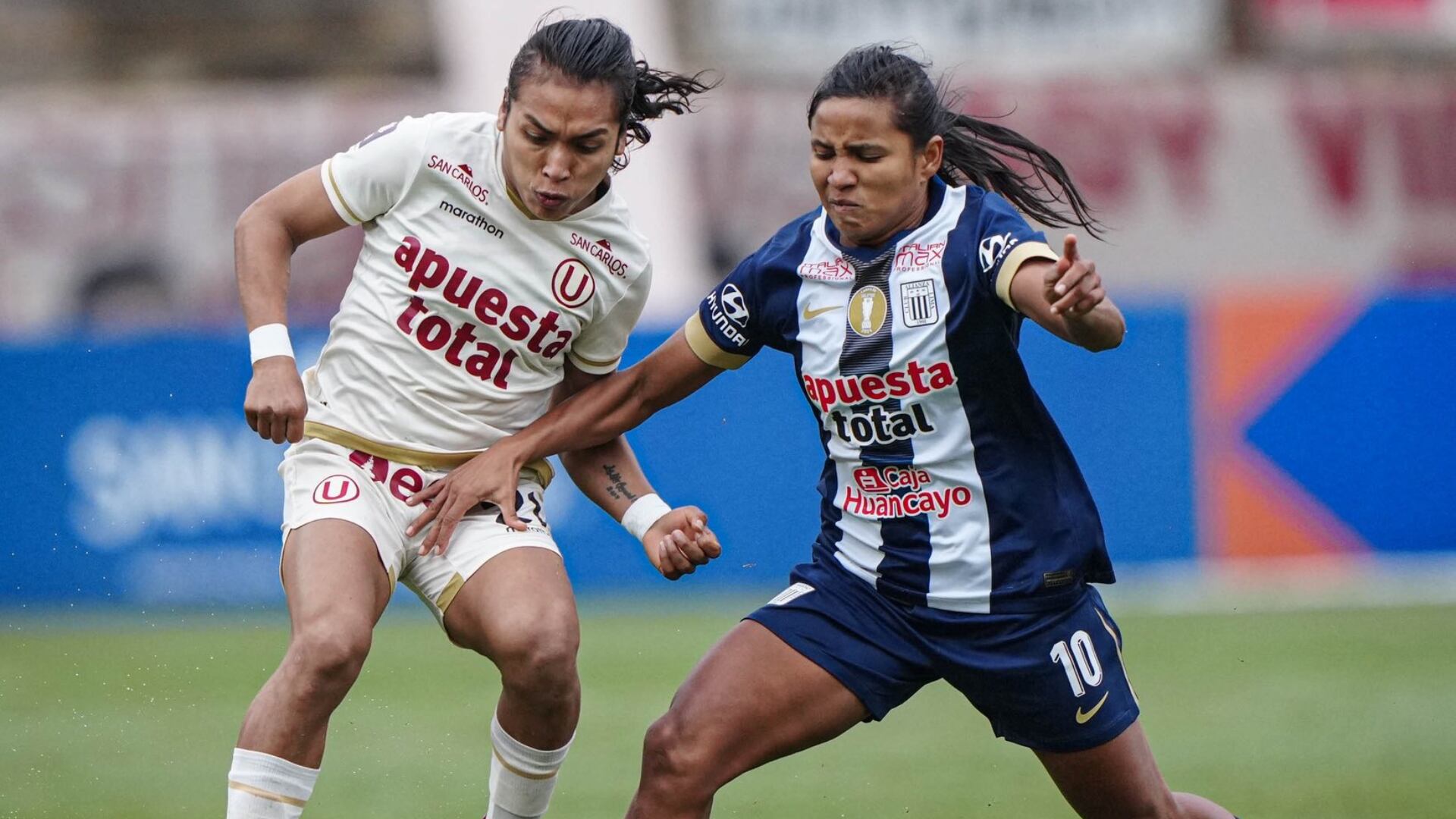 Universitario y Alianza Lima se enfrentan por la definición de la Liga Femenina 2025. - créditos: Liga Femenina FPF