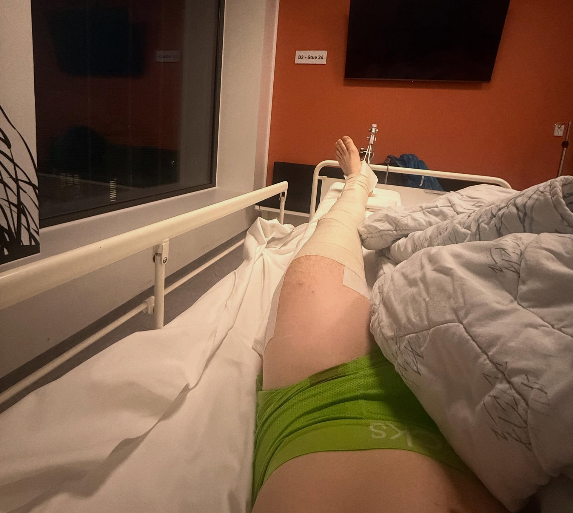 El piloto compartió una imagen de su recuperación