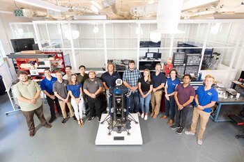 Parte del equipo de EagleCam