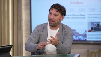 Ariel Merpert: “En unos años, el celular y las redes sociales van a tener un lugar parecido al del cigarrillo”