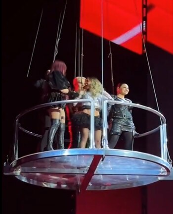 Espectáculo sin fin en RBD.