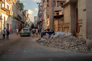 Edificios desahuciados de Cuba, cientos de cubanos viven en estos edificios o sin vivienda digna