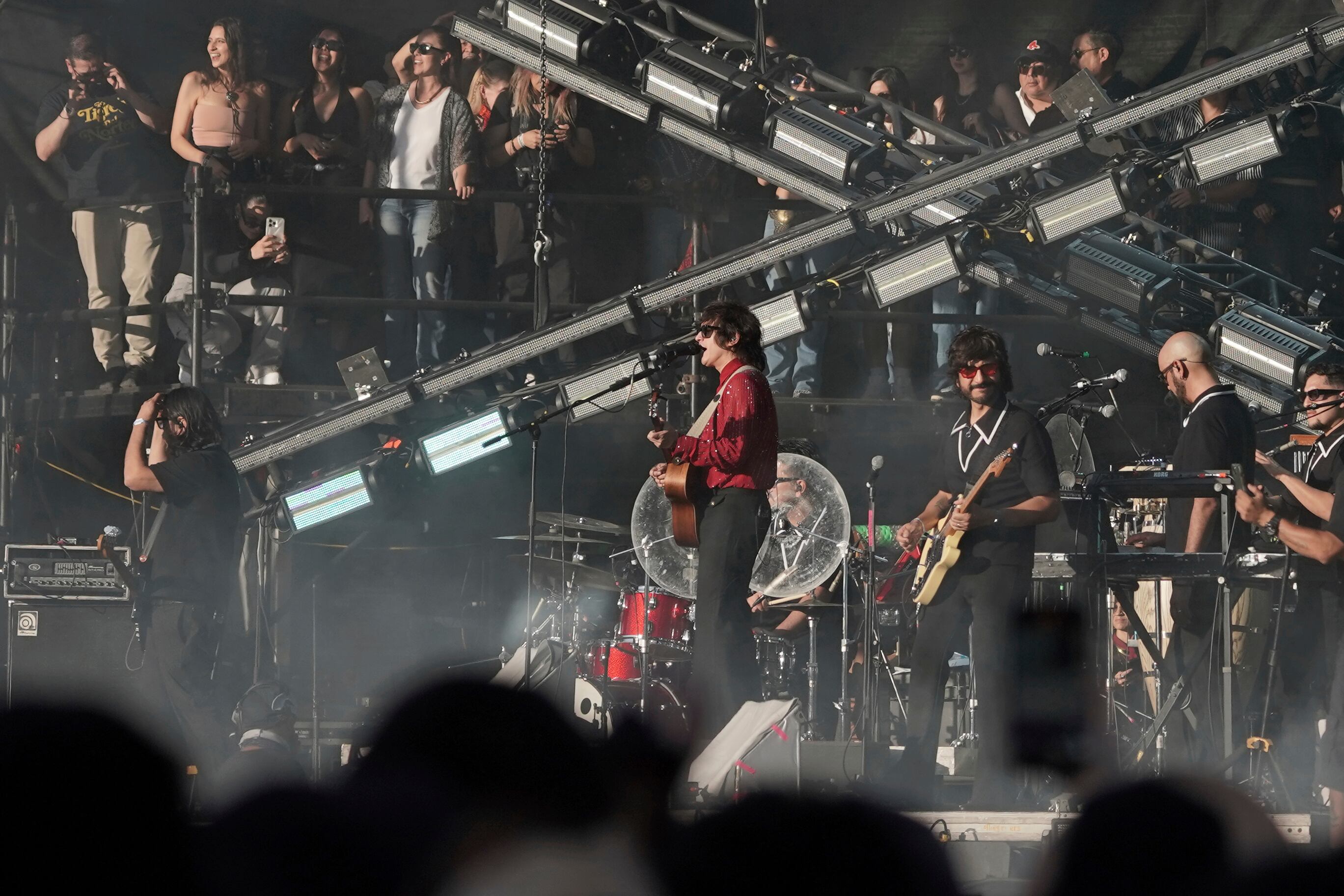 El cantautor mexicano Siddhartha durante su presentación en la 25ª edición del festival de música Vive Latino en la Ciudad de México, el sábado 15 de marzo de 2025. (Foto AP/Aurea Del Rosario)