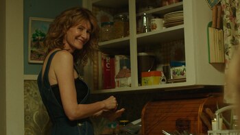 Laura Dern interpreta a Bobbi,