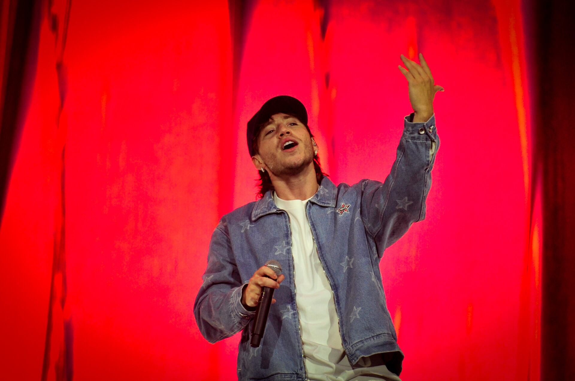 Paulo Londra hizo historia como el único headliner argentino en Lollapalooza Argentina 2026, congregando a miles de fanáticos en el Samsung Stage (Gustavo Gavotti)