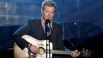 El viaje de 2.500 kilómetros que Glen Hansard hizo remando en una barca para llegar a España: “Fue la experiencia más intensa de mi vida”