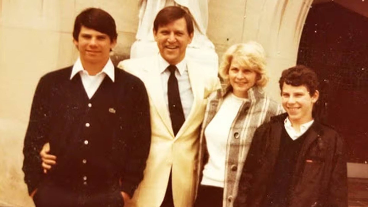 El caso de los hermanos que asesinaron a sus padres: abusos de poder y la disputa por la herencia millonaria - Infobae