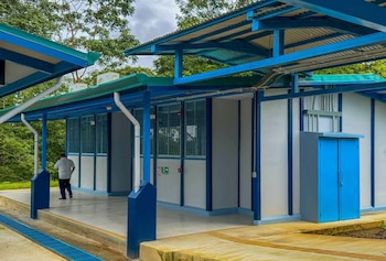 Actualmente, 201 centros educativos de Limón reciben atención mediante recursos superiores a ₡39.345 millones (USD 86,79 millones). Crédito: MEP