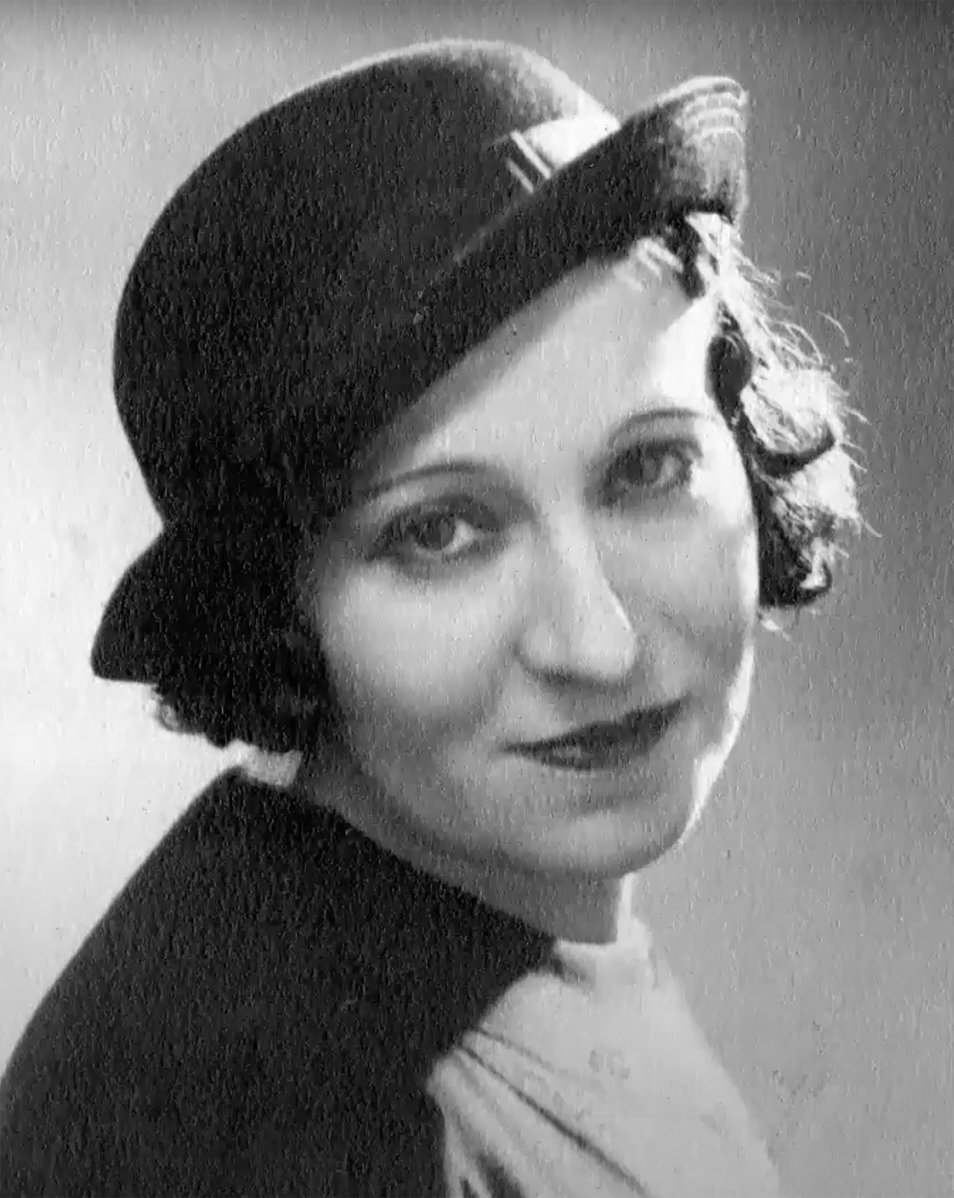 Bella Ariel, abuela, mentora y “mi primera gran amiga” de Divina Gloria. Una pionera del teatro Yiddish en la Argentina