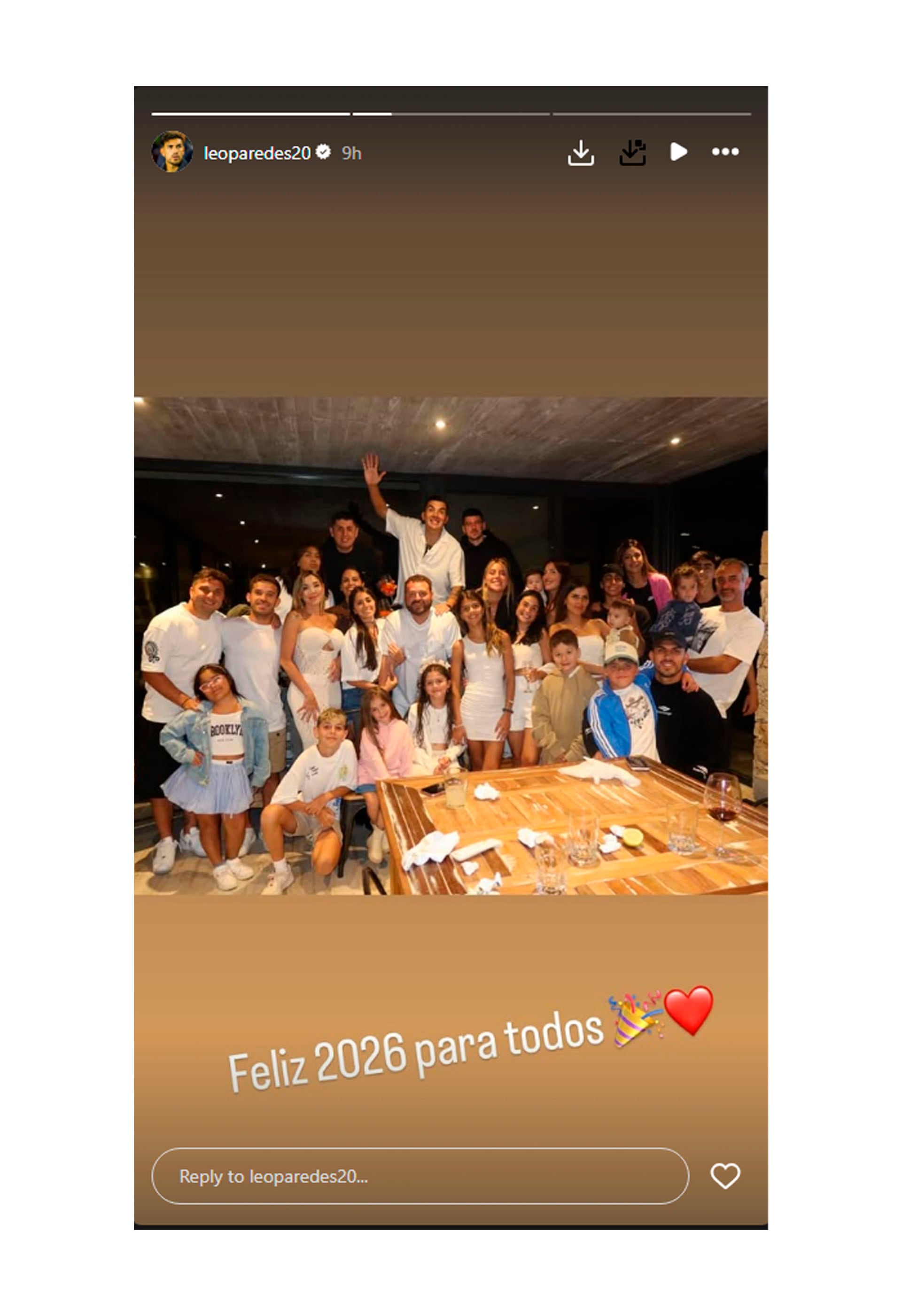 La postal familiar que compartió Leandro Paredes