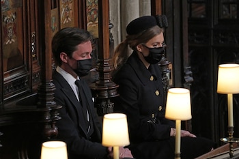 La princesa Beatriz, hija del príncipe Andrés y Sarah Ferguson, junto a su marido, Edoardo Mapelli Mozzi
