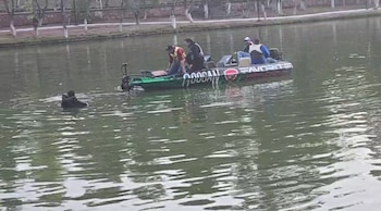 Buzos acuáticos estuvieron buscando su