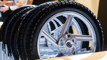 Además de los fabricantes de