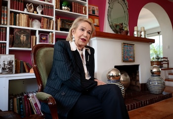 Guadalupe Loaeza denuncia el cobro