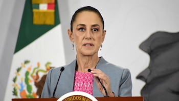 Sheinbaum pide extradición de contralmirante mexicano detenido en Argentina, habría ingresado con un pasaporte falso