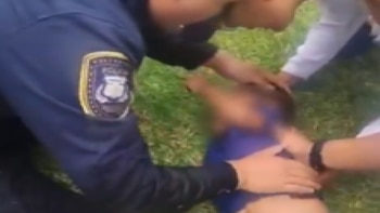 Policía Federal revive a niño de 3 años tras caer a un lago en Teotihuacán, Edomex