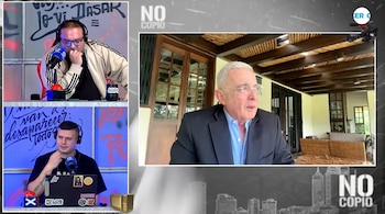Álvaro Uribe participó en No copio, de Tercer Canal, un espacio crítico de su gobierno y de las investigaciones por supuestos nexos con el paramilitarismo - crédito Tercer Canal/Youtube