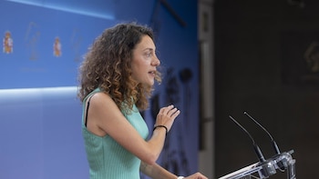 Sumar acusa a Ayuso de