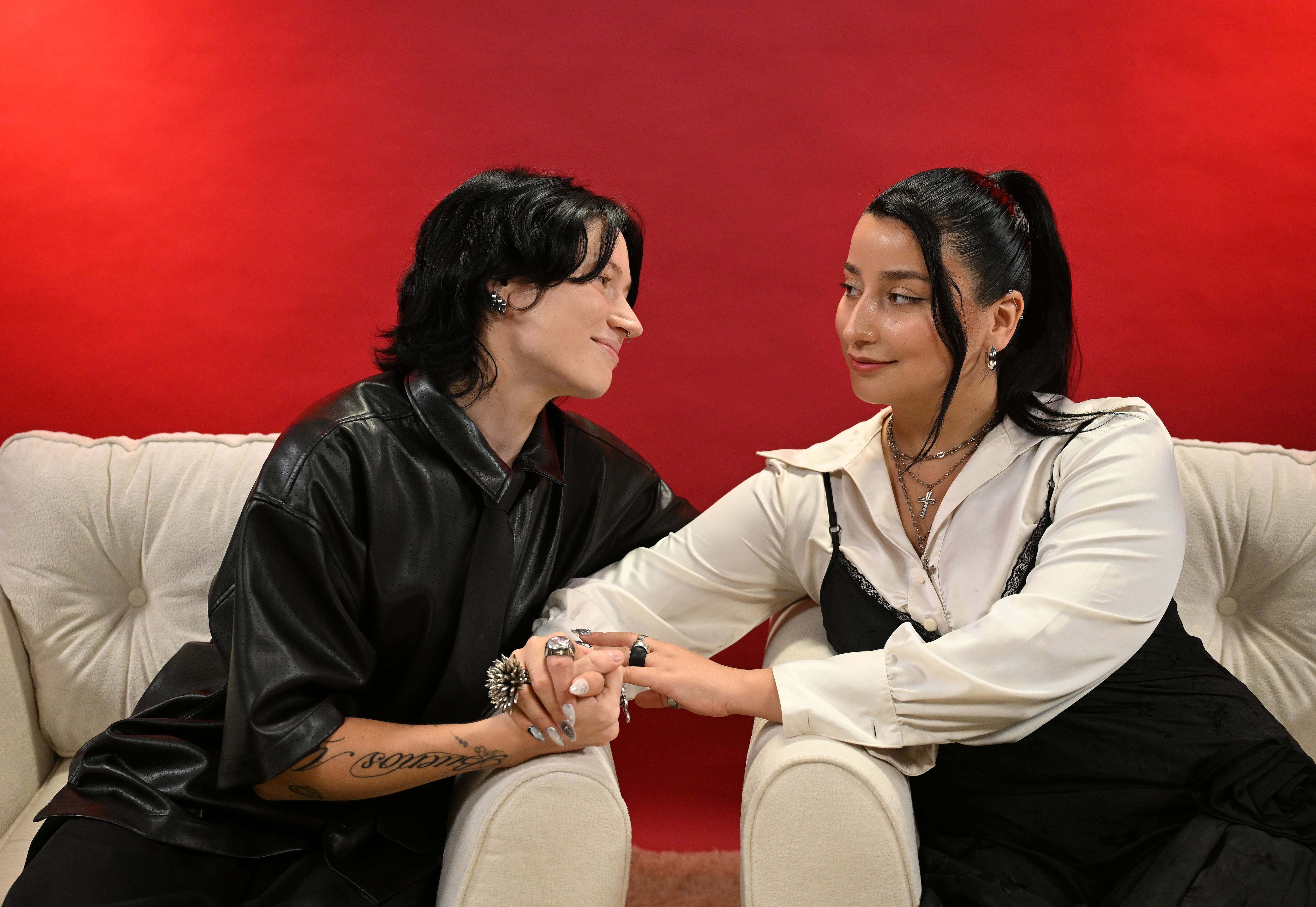 Inez (estadounidense) y Mumy (argentina) en Amores Que Cruzan el Mapa (Fotos de Maximiliano Luna)