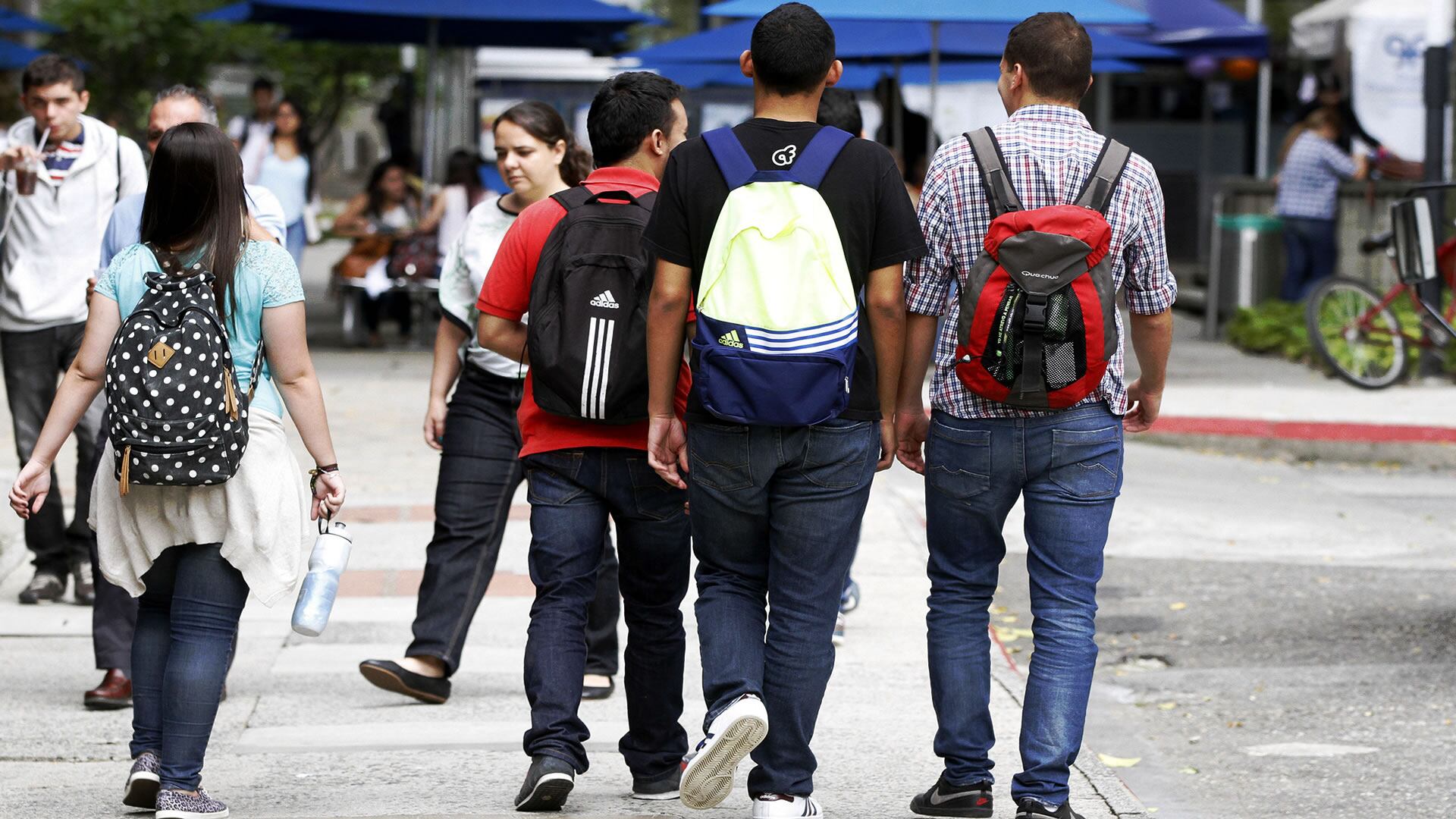 El sistema de pensiones en Colombia otorga respaldo económico a los familiares de un afiliado que haya fallecido, siempre que se ajusten a los requisitos exigidos por la normativa - crédito Donaldo Zuluaga Velilla/Colprensa