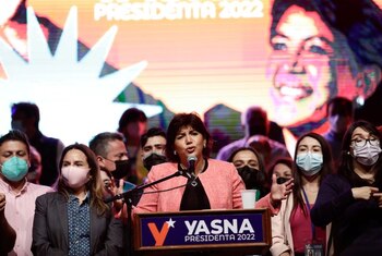 La candidata presidencial centroizquierdista Yasna