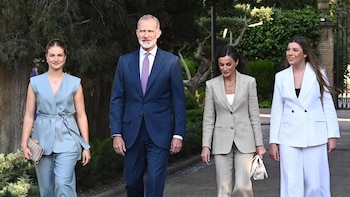 Los looks de la Princesa Leonor y la Reina Letizia en el acto en el que la Infanta Sofía brilló como nunca