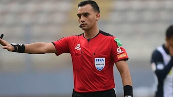 Los árbitros peruanos que perderían la insignia FIFA para la próxima temporada de la Liga 1