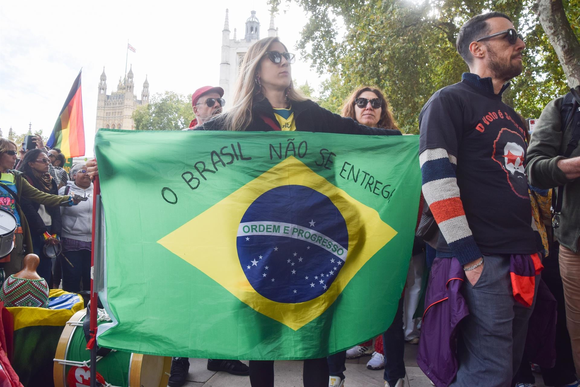 Brasil decide entre el continuismo de Lula y la vuelta del bolsonarismo en una cita muy ajustada