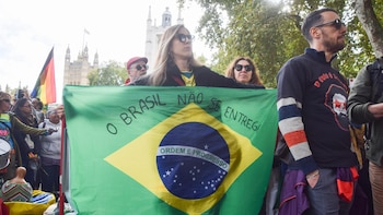 Brasil decide entre el continuismo de Lula y la vuelta del bolsonarismo en una cita muy ajustada