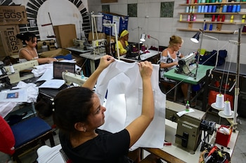 Talleres distribuidores de uniformes escolares de Cuba