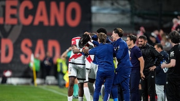 Nteka tumba al Elche y da escapatoria al Rayo