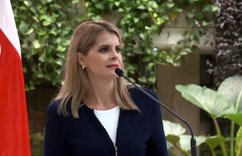 Costa Rica presenta estrategia fiscal, “No más impuestos, sino ir por los que están evadiendo”, asegura Laura Fernández