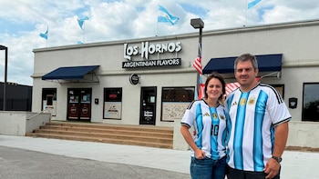 Son argentinos y tienen un restaurante en Kansas City: la inesperada historia que cruzó sus vidas con Lionel Messi y la Selección