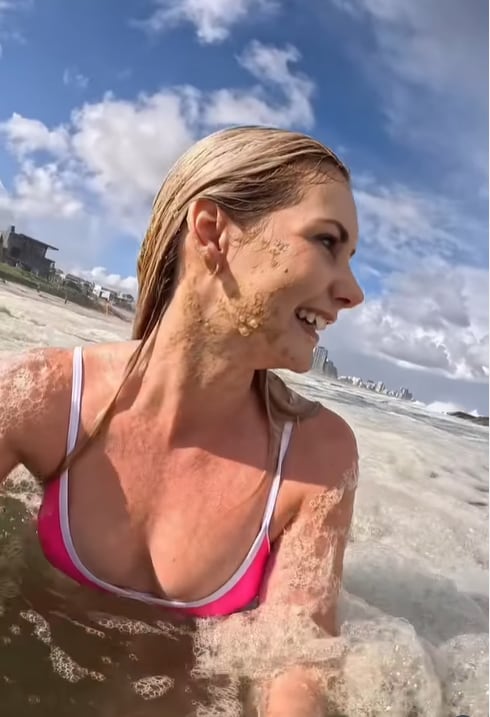 Publicó un video mientras nadaba en una playa de Ciudad del ...