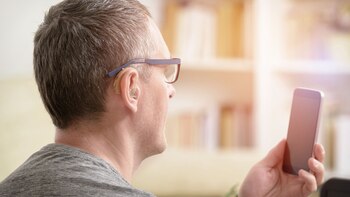 Creó una app que transcribe