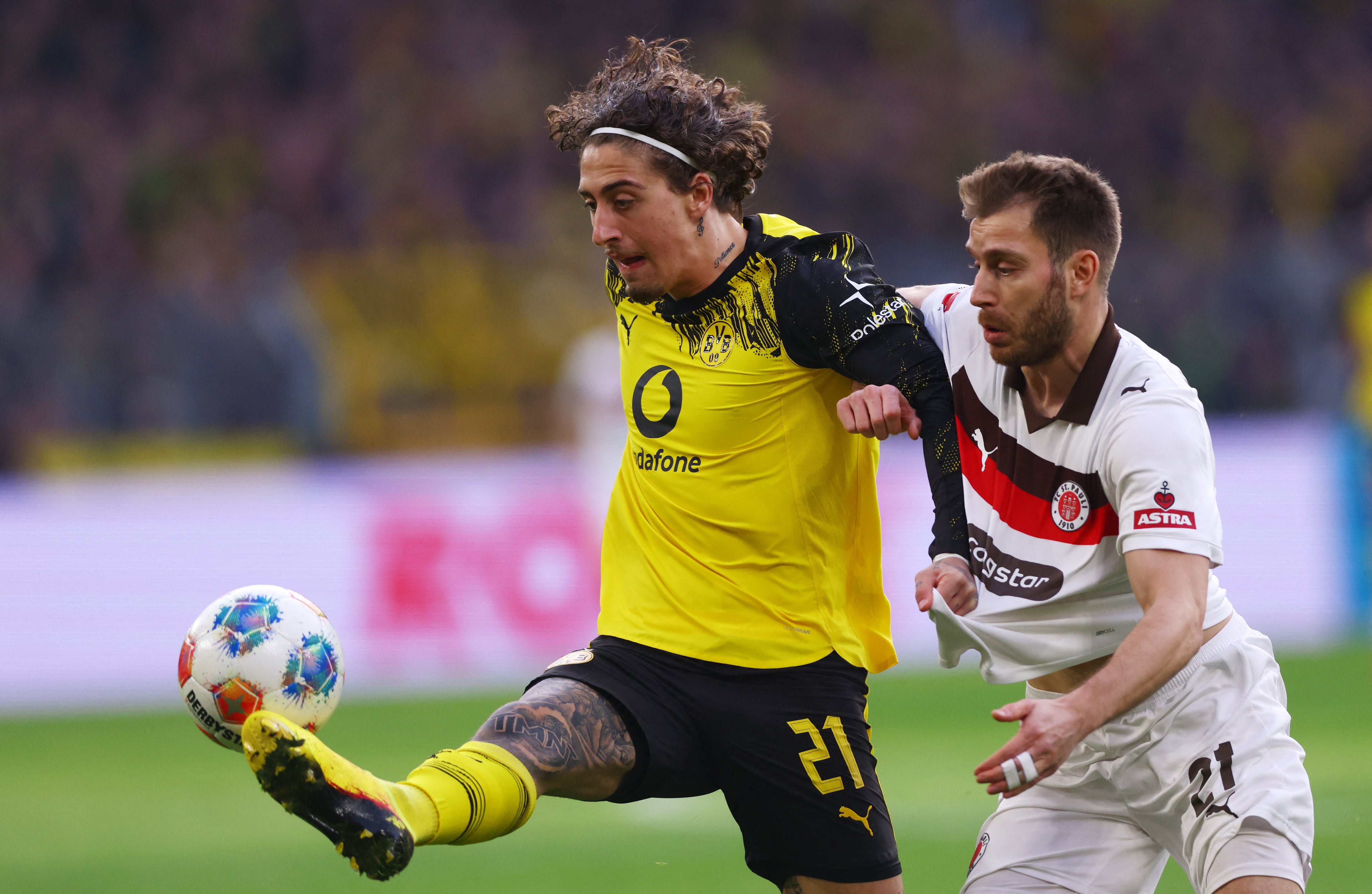 El escolta del Bayern Múnich en la Bundesliga ya juega en el Iduna Park-crédito Thilo Schmuelgen/REUTERS