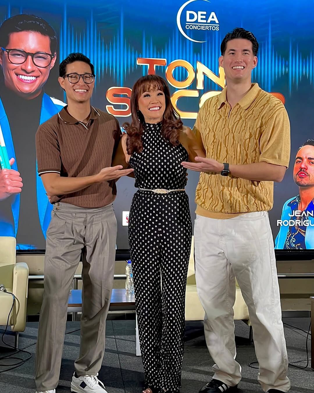 Tony, Mimy y Kenyi Succar brindaron conferencia de prensa en el Ministerio de Cultura tras triunfar en los Grammy 2025. (Instagram/rpanamericana)