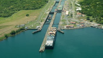Canal de Panamá mantiene operaciones tras terremoto de 7.2 y aeropuerto de Tocumen reanuda sus vuelos