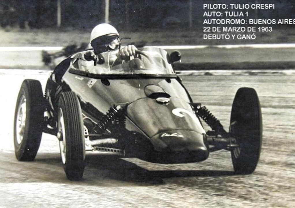 Crespi a bordo de su primer monoposto con el que ganó en su carrera debut (@tulio_crespicompeticion)