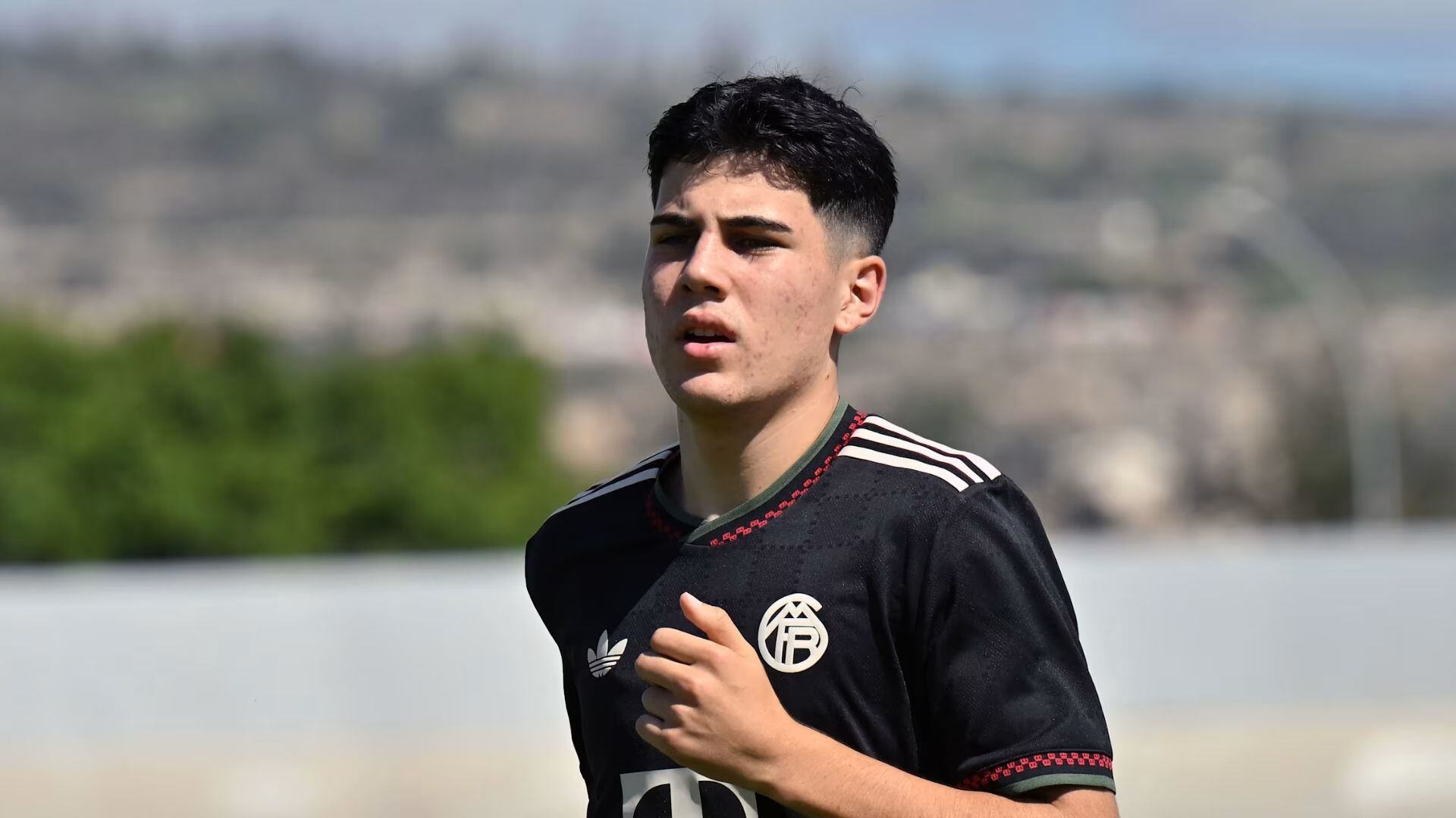 Felipe Chávez juega en la reserva de Bayern Múnich y ha formado parte del primer equipo.