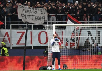 Una de las banderas contra