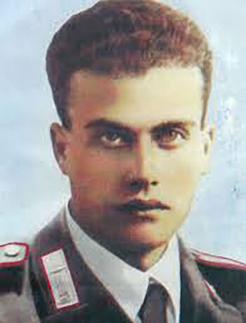 A los 22 años confesó