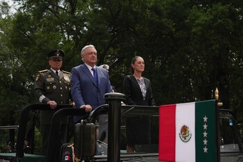 AMLO y Sheinbaum Niños Héroes