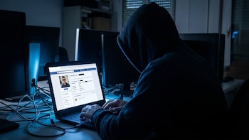 Cómo las publicaciones en redes sociales convierten a cualquiera en el blanco perfecto de estafas